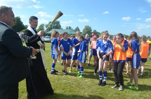 Otwarcie boiska sportowego w Chmielku - 27 maja 2018r.